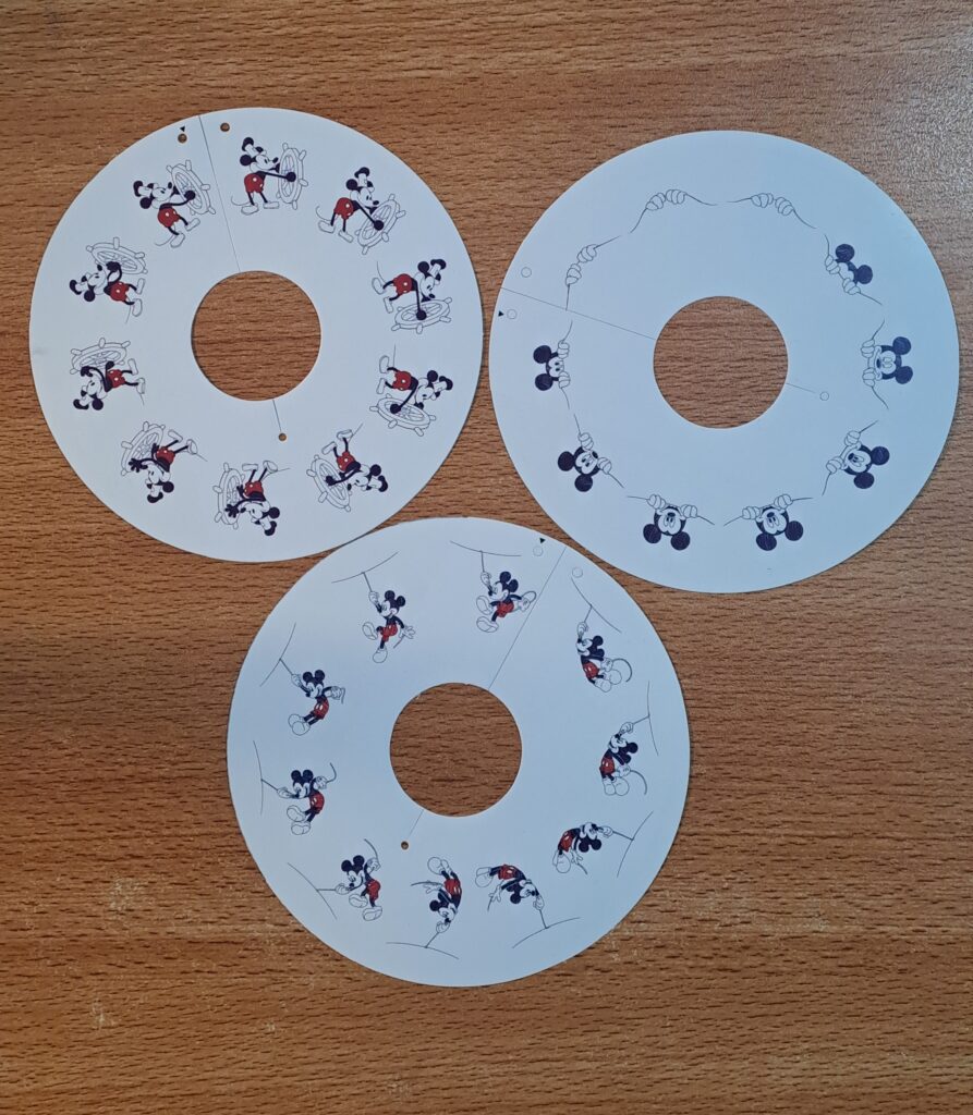 Printed discs of Disney Praxinoscope